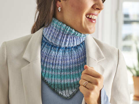 KEILKRAGEN GESTRICKT