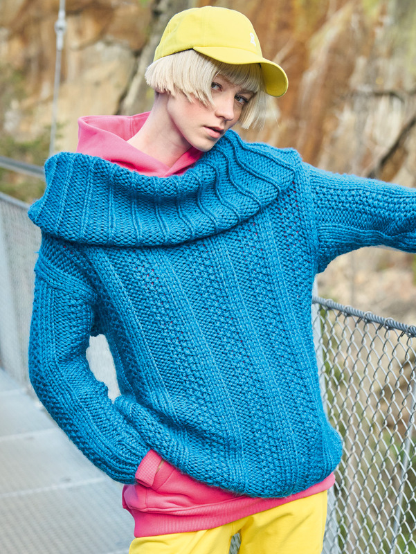Pulli mit weitem Rollkragen
