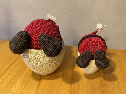 Deko: Versteckter Weihnachtsmann im Töpfchen in 2 Größen (10,5 cm & 7 cm)