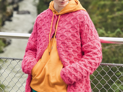 Longjacke im Zopfmuster