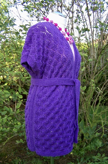 Strickanleitung für Weste im Ajourmuster