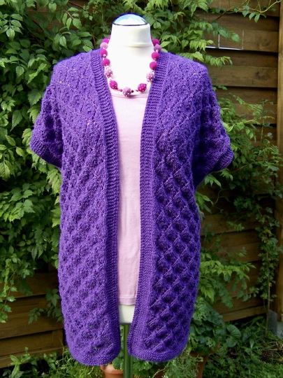 Strickanleitung für Weste im Ajourmuster