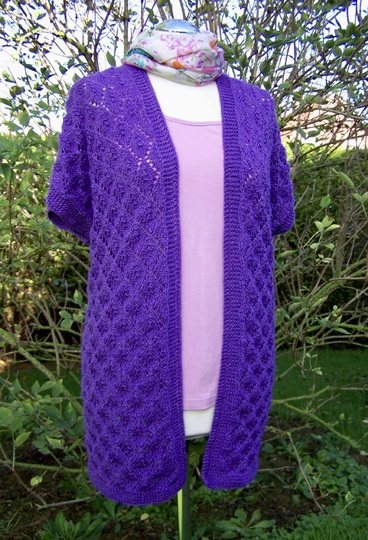 Strickanleitung für Weste im Ajourmuster