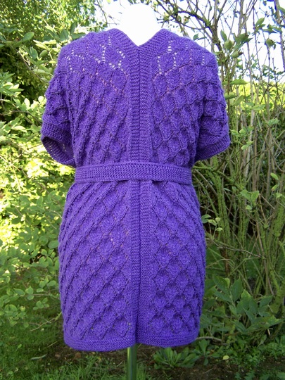 Strickanleitung für Weste im Ajourmuster