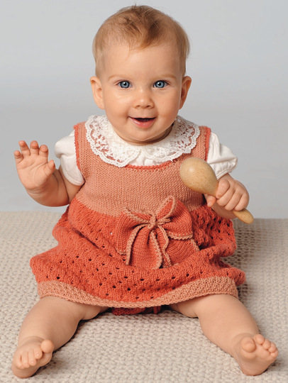 Kleidchen in Altrosa und Lachs mit Schleife mit kurzer Hose