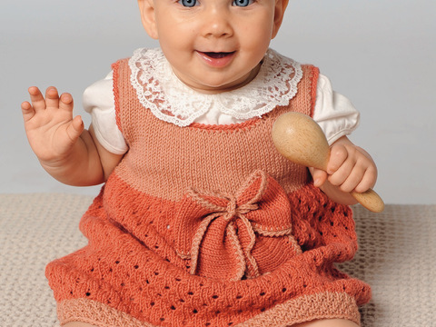 Kleidchen in Altrosa und Lachs mit Schleife mit kurzer Hose