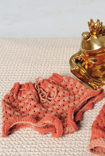 Kleidchen in Altrosa und Lachs mit Schleife mit kurzer Hose