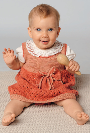 Kleidchen in Altrosa und Lachs mit Schleife mit kurzer Hose