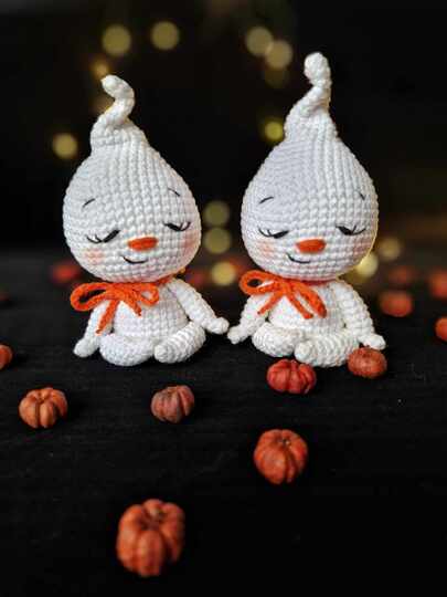Crochet yoga ghost Halloween meditation amigurumi pattern