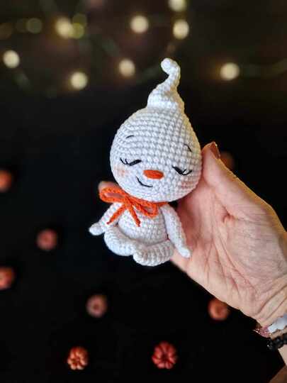 Crochet yoga ghost Halloween meditation amigurumi pattern