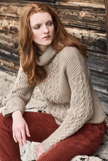 Rollkragenpulli mit Zöpfen