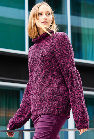 Auberginefarbener Pulli mit weiten Puffärmeln