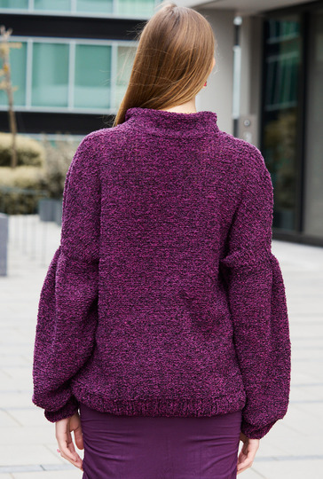 Auberginefarbener Pulli mit weiten Puffärmeln