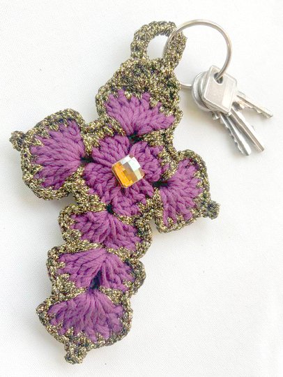 Schmuckkreuz Schlüsselanhänger:  *GUT BESCHÜTZT*