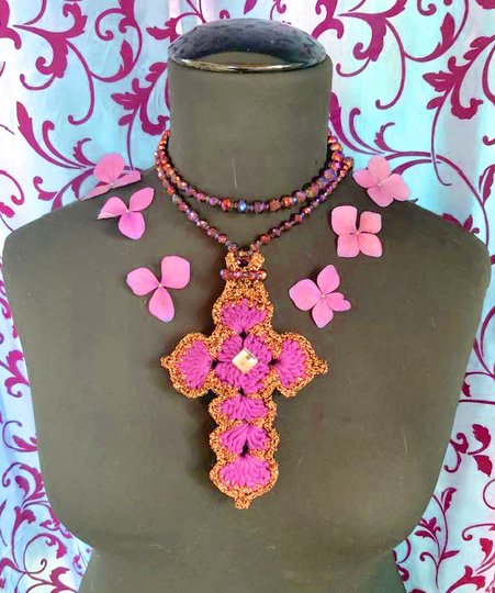 Schmuckkreuz Schlüsselanhänger:  *GUT BESCHÜTZT*