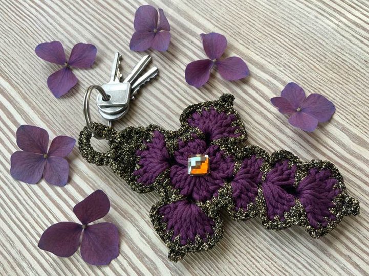 Schmuckkreuz Schlüsselanhänger:  *GUT BESCHÜTZT*