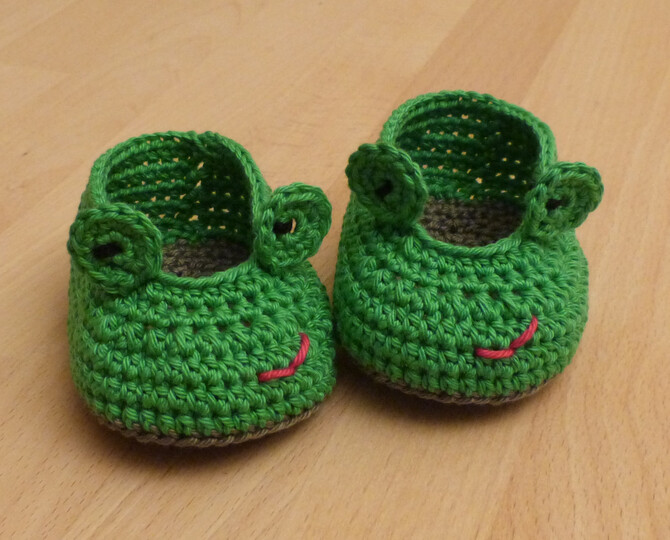 Häkelanleitung für süße Baby-Schuhe "Tiere": Frosch, Katze, Schwein, Wal