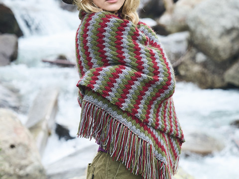 Stola im Hebemaschenmuster