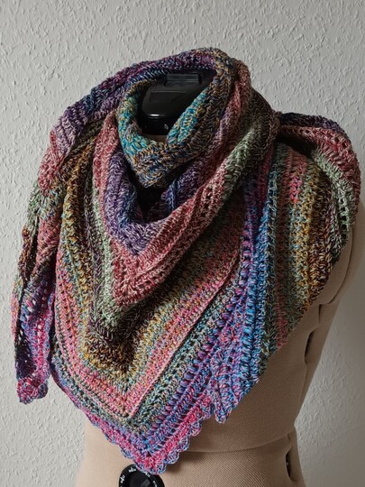 Häkelanleitung für das Dreieckstuch "Denice"