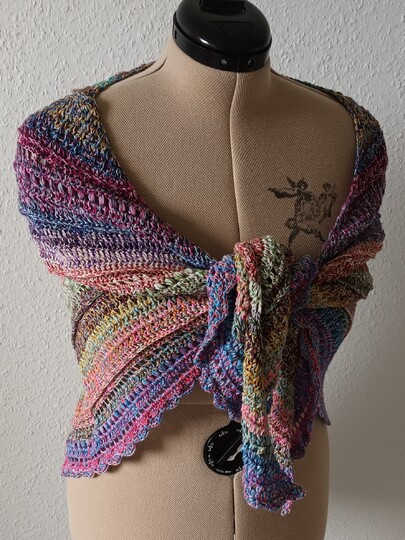 Häkelanleitung für das Dreieckstuch "Denice"