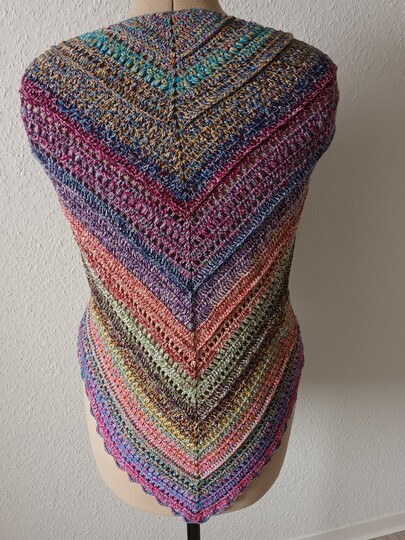 Häkelanleitung für das Dreieckstuch "Denice"