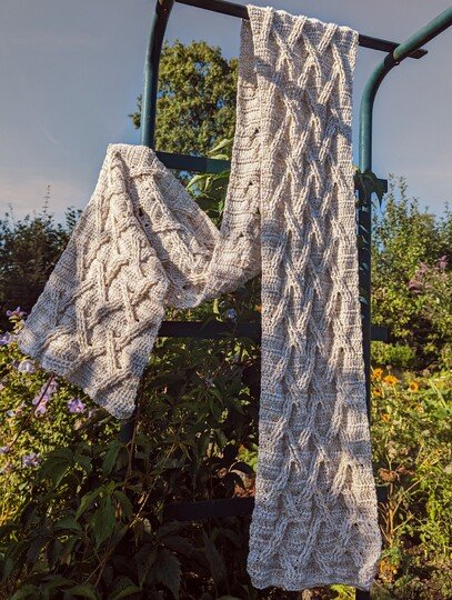 Kuscheliger Zopfschal