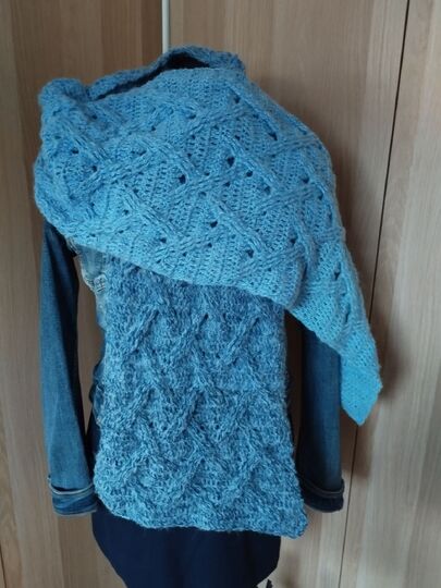 Kuscheliger Zopfschal