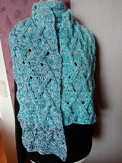 Kuscheliger Zopfschal