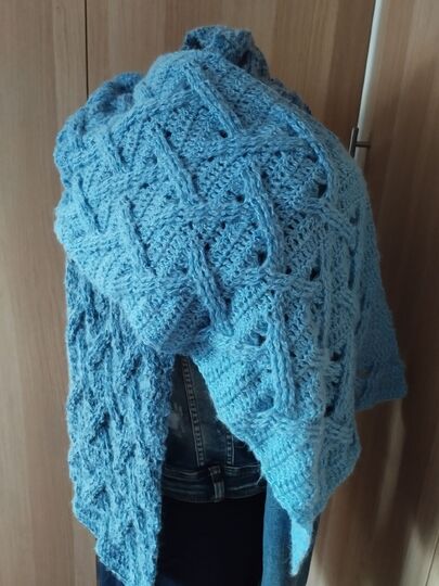 Kuscheliger Zopfschal