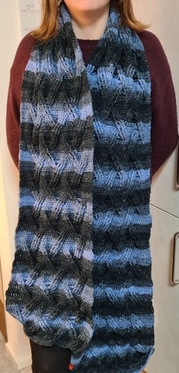 Kuscheliger Zopfschal