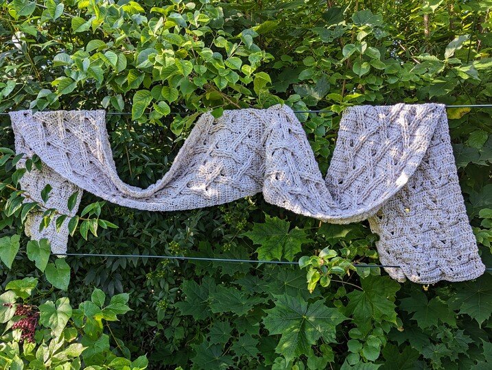 Kuscheliger Zopfschal