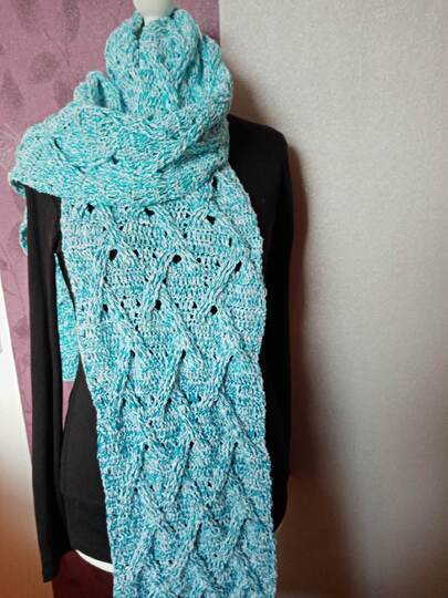 Kuscheliger Zopfschal