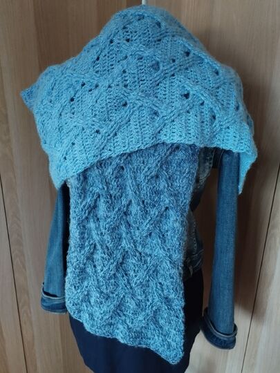 Kuscheliger Zopfschal