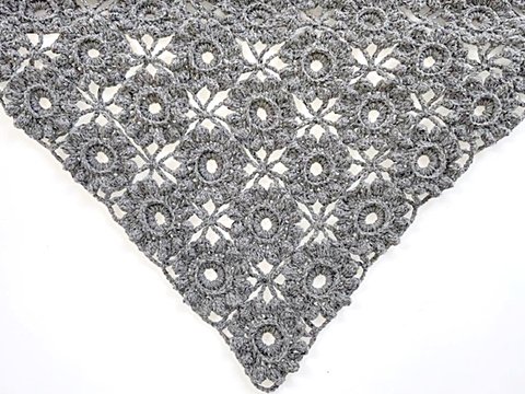 Tuch mit  Sternenmuster  + Blümchen