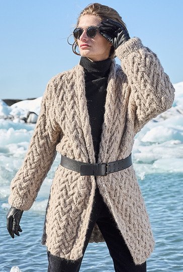 Longjacke mit Zopfstrukturen