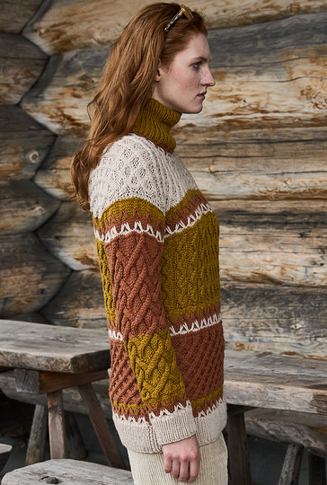 Pullover mit Zopfmustern in Rostbraun, Curry und Beige