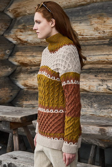 Pullover mit Zopfmustern in Rostbraun, Curry und Beige