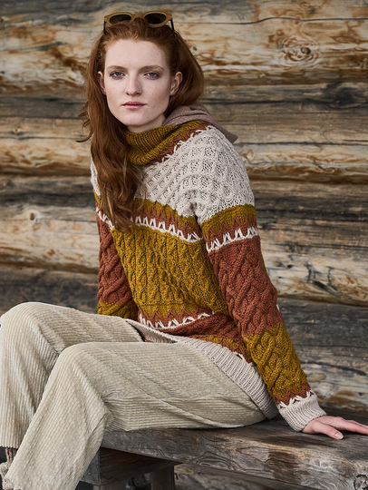 Pullover mit Zopfmustern in Rostbraun, Curry und Beige