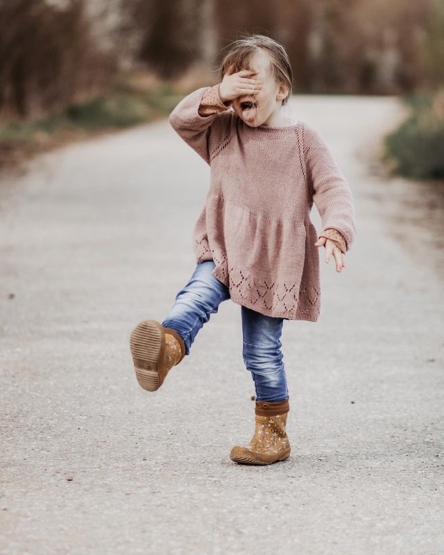 Enny Blus Strickanleitung Kindertunika/Kinderkleid