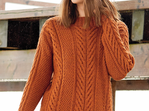 Musterpulli mit Schulterpasse in Kürbisbraun
