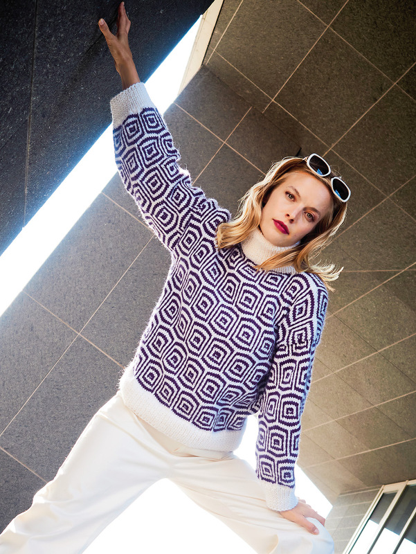 Pulli mit Rollkragen in Weiß und Lila