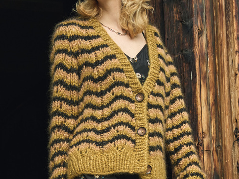 Jacke im Wellenmuster