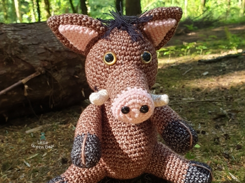 Boris the Boar Crochet Amigurumi Pattern (English)