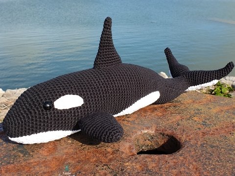 Olwyn the Orca Crochet Amigurumi Pattern (English)