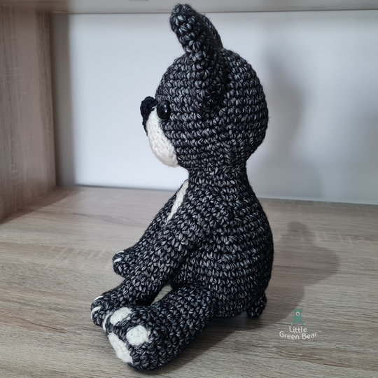 Franklin the French Bulldog Crochet Amigurumi Pattern (English)