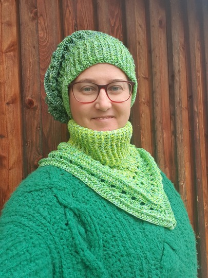 Spring Romance Kollektion- Häkelanleitung für Mütze, Cowl und Stulpen