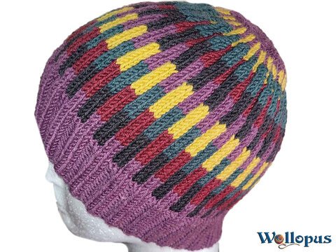 Strickmütze mit einem einfachen Jacquardmuster