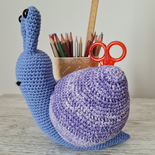 Sally the Snail Caddy Crochet Amigurumi Pattern (English)