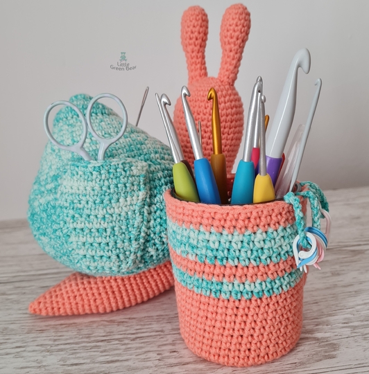 Sally the Snail Caddy Crochet Amigurumi Pattern (English)