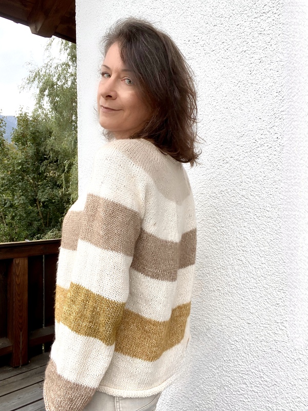 Round Yoke Sweater | VANILLA TEA Sweater | top down & seamless |  7 sizes - Image 4